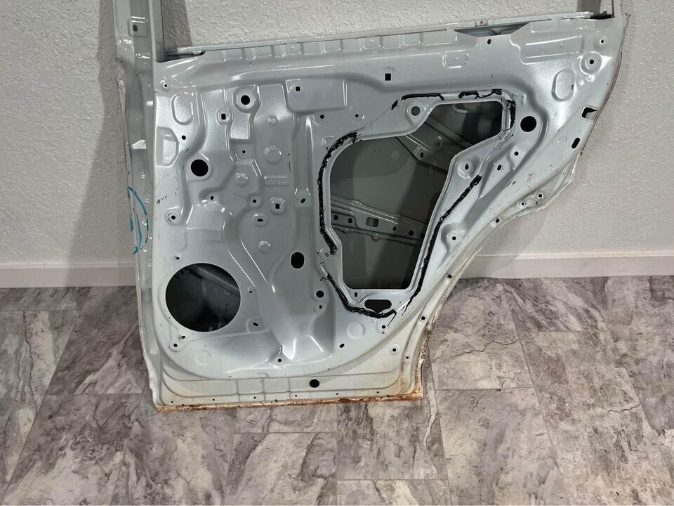 2010-23 Toyota 4Runner Passenger Rear Right Side Door Shell OEM LOCAL PICK UP