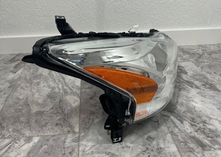 2013-15 Nissan Altima Right Passenger Side Headlight Halogen
