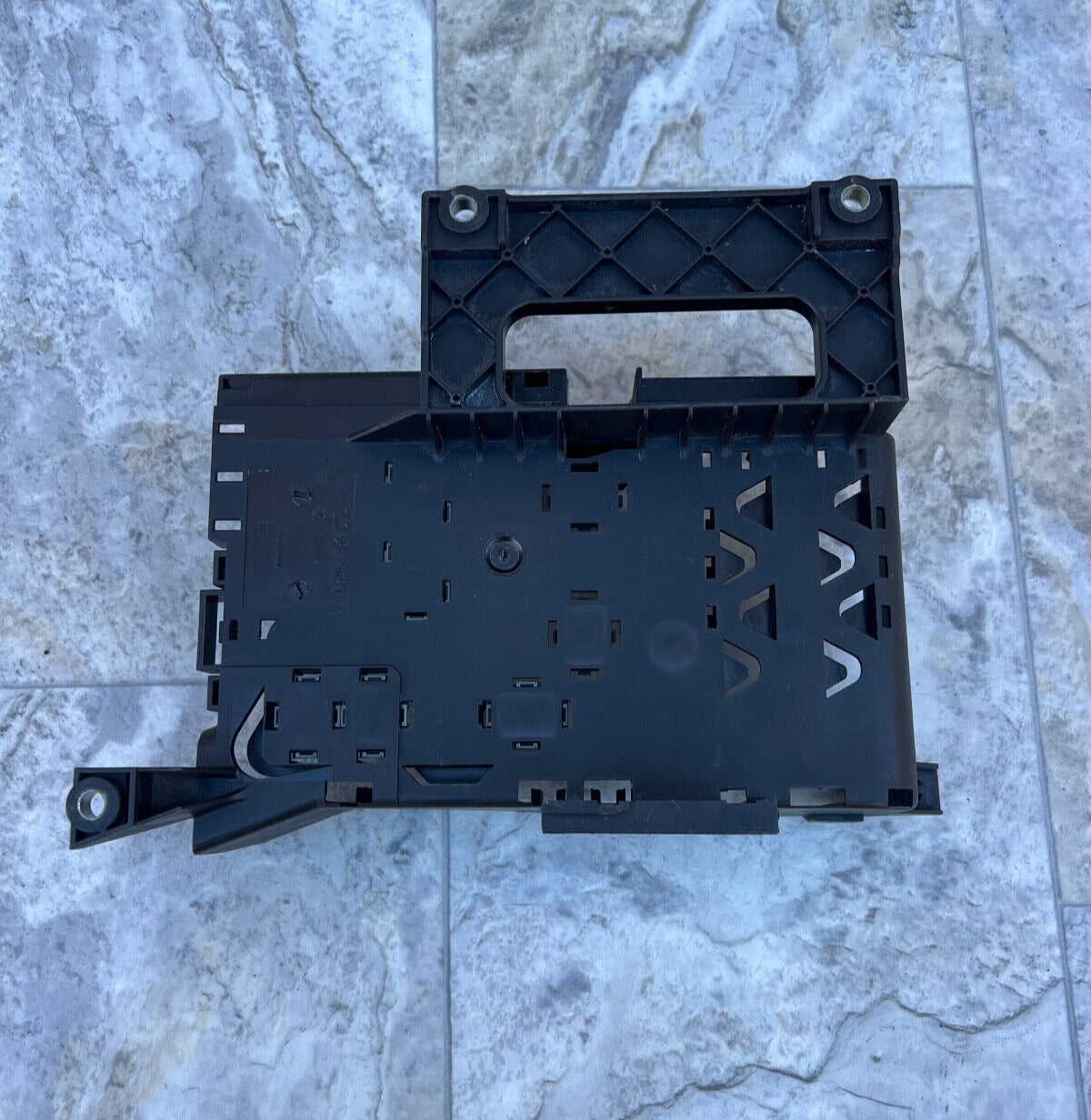 2007-15 Audi Q7 Engine Main Fuse Relay Box Block OEM