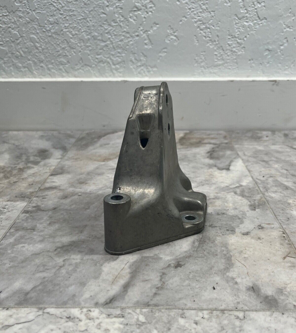 2007-15 Audi Q7 Transmission Transfer Mount Bracket