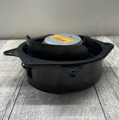 2010-13 Mercedes W221 S400 S550 Rear Left / Right Door Loud Speaker