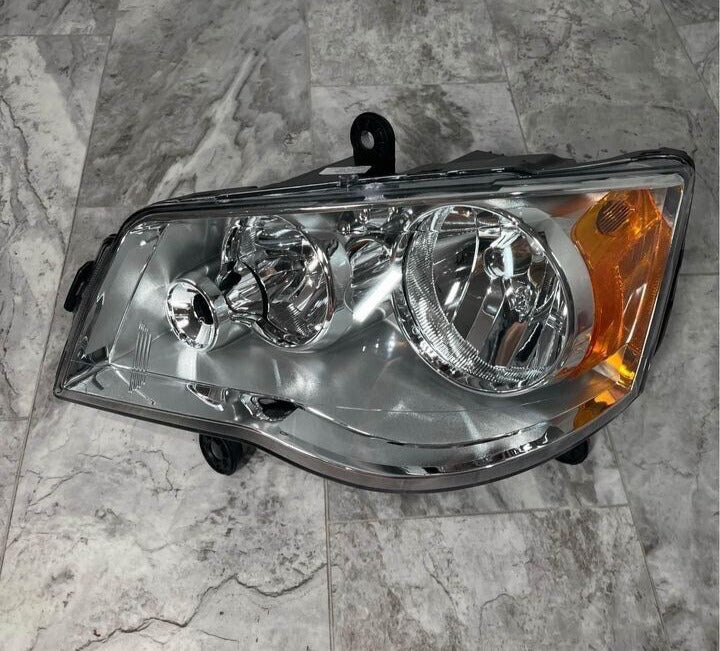 2008-16 Chrysler Town & Country Driver Left HID Xenon Headlight