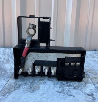 2015-20 Chevy Tahoe Suburban Battery Distribution Fuse Block Box OEM