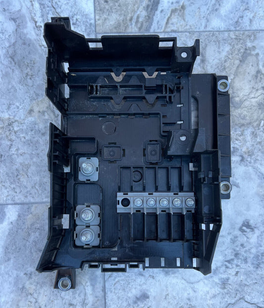 2007-15 Audi Q7 Engine Main Fuse Relay Box Block OEM