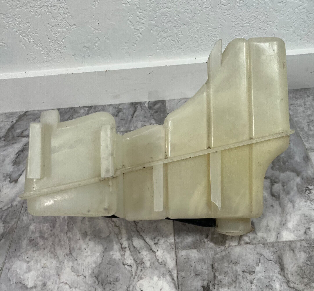 2005-10 Dodge Chrysler 300 Radiator Coolant Recovery Reservoir