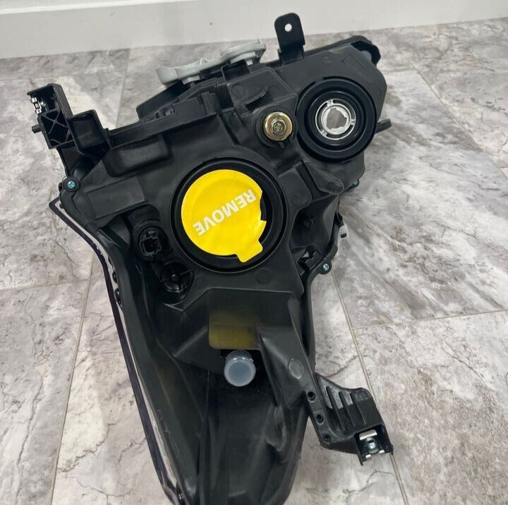 2013-15 Nissan Altima Right Passenger Side Headlight Halogen