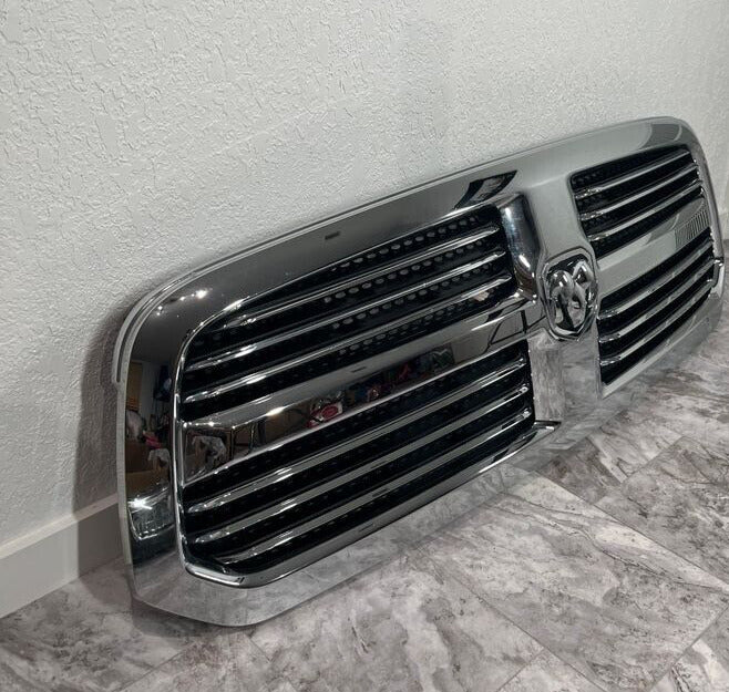 2013-18 Dodge Ram 1500 Front Hood Bumper Grille