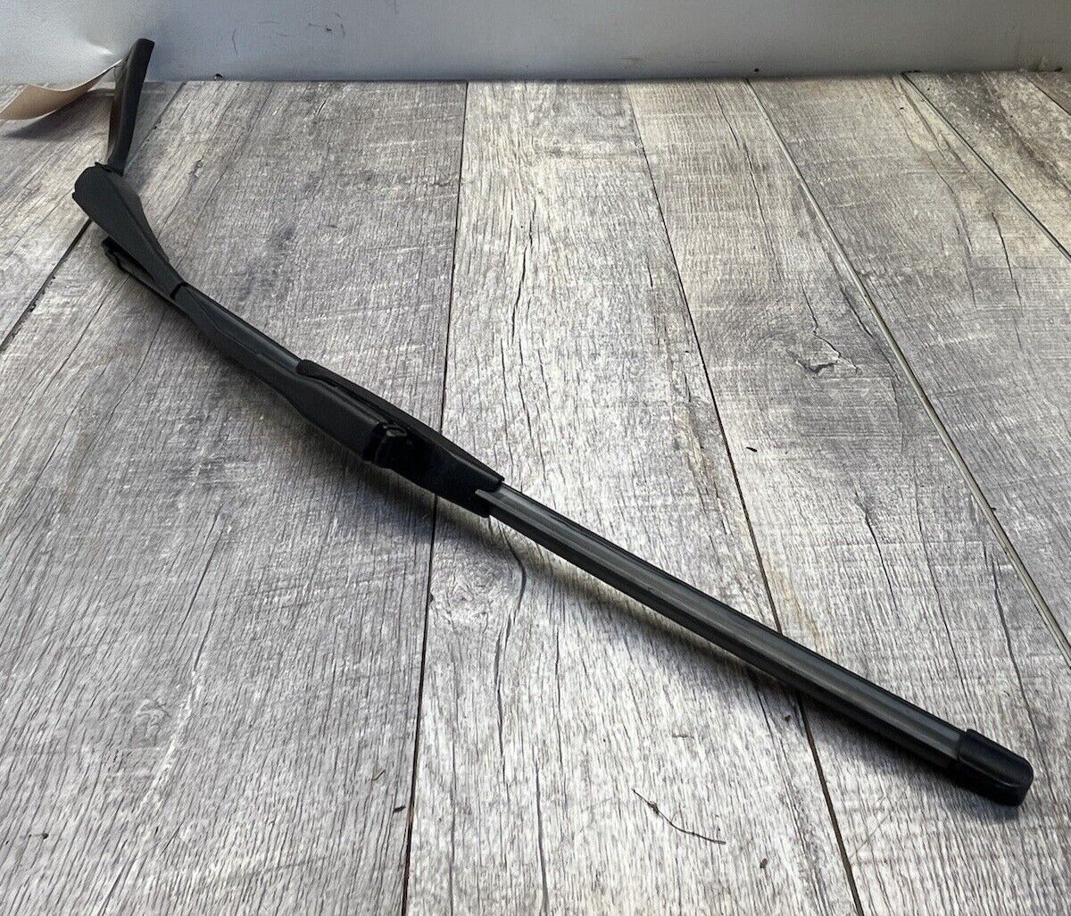 2007-11 BMW E90 E91 E92 E93 328i 3-Series Front Left Wiper Arm OEM
