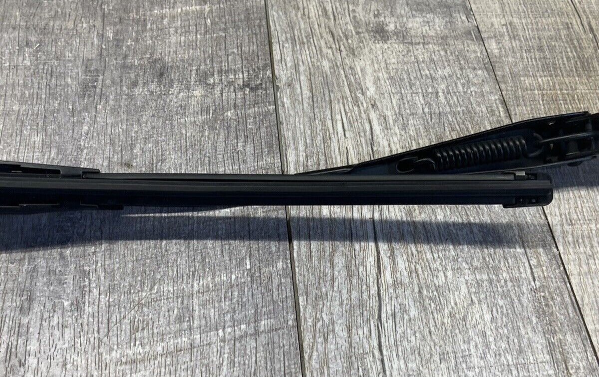 2007-11 BMW E90 E91 E92 E93 328i 3-Series Front Left Wiper Arm OEM