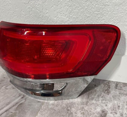 2014-20 Jeep Grand Cherokee Right Passenger Tail Light Lamp