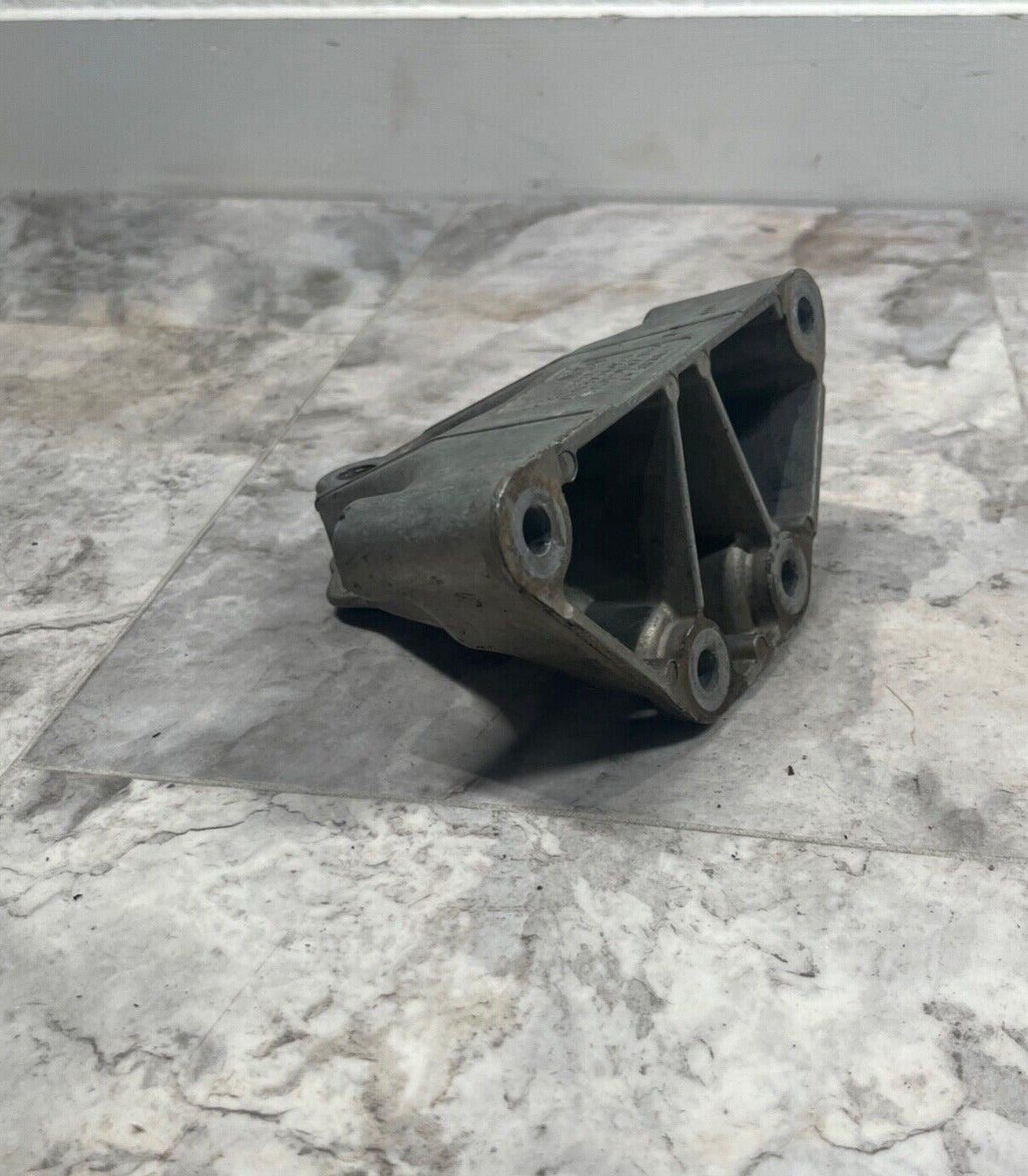 2007-15 Audi Q7 Transmission Transfer Mount Bracket