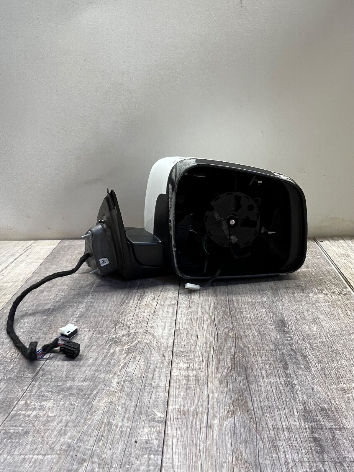 2011-15 Dodge Durango Right Side Door Mirror W/O Mirror OEM