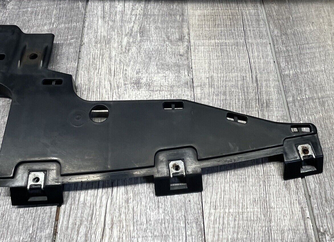 2006-12 BMW E90 328i 335i Rear Center Undertray Bumper Guide Bracket Mount OEM