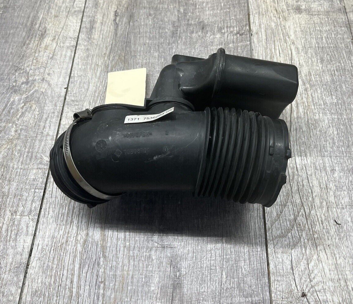 2007-11 BMW E90 328I 3-Series Air Intake Rubber Boot Hose Tube Pipe OEM