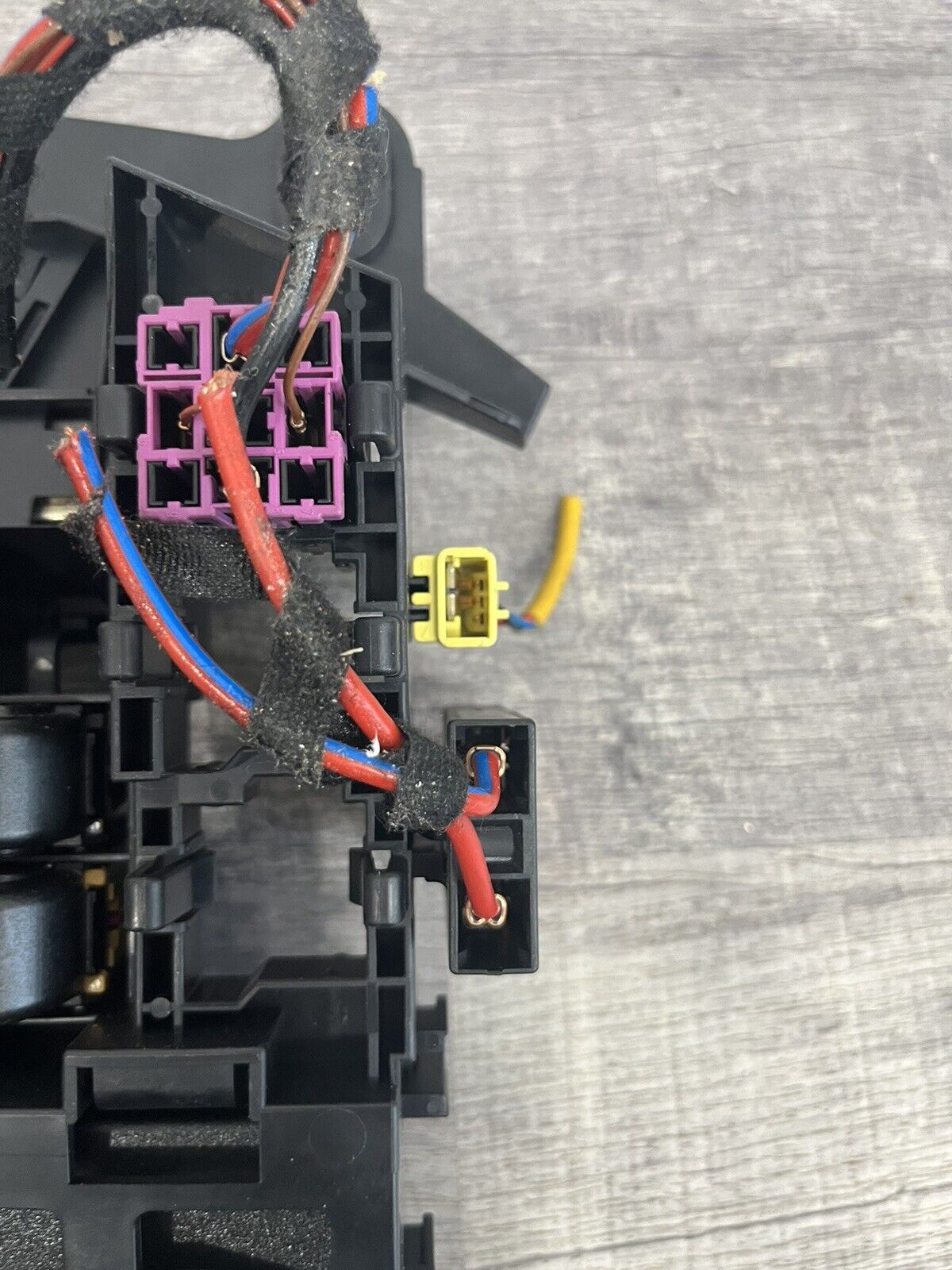 2005-08 Audi A6 BCM Body Control Module Computer & Fuse Box OEM