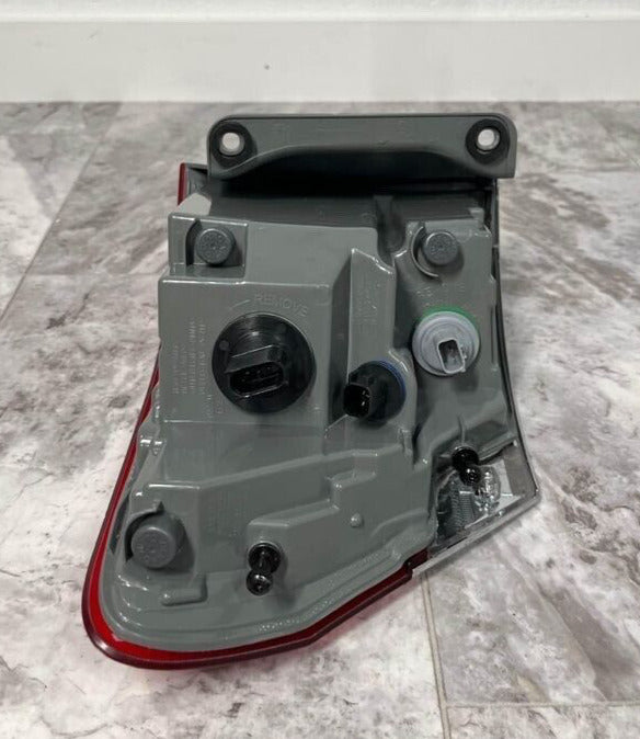 2014-20 Jeep Grand Cherokee Right Passenger Tail Light Lamp