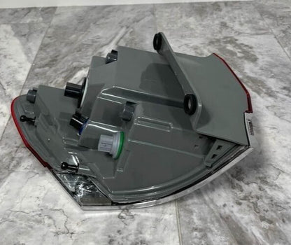 2014-20 Jeep Grand Cherokee Right Passenger Tail Light Lamp