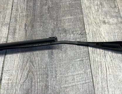 2007-11 BMW E90 E91 E92 E93 328i 3-Series Front Right Wiper Arm OEM