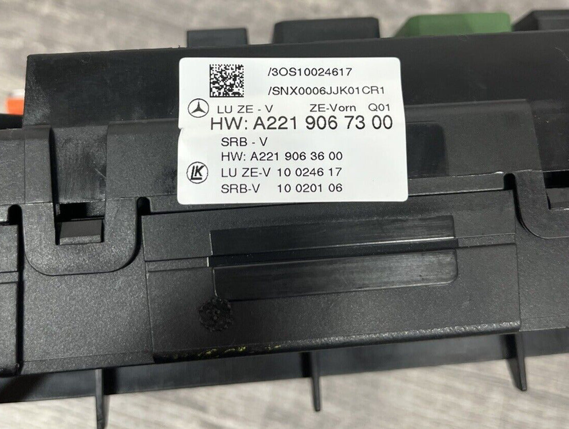 2007-09 Mercedes W221 S550 CL550 Front Fuse Relay Box SAM Control Assembly OEM