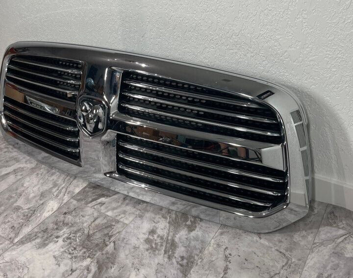 2013-18 Dodge Ram 1500 Front Hood Bumper Grille