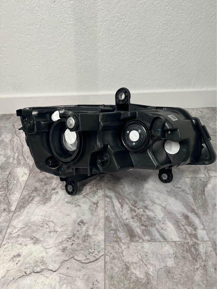 2008-16 Chrysler Town & Country Driver Left HID Xenon Headlight