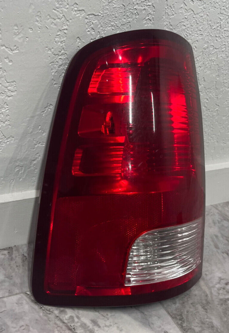 2009-18 Dodge Ram 1500/2500/3500 Rear Driver Left Side Tail Light