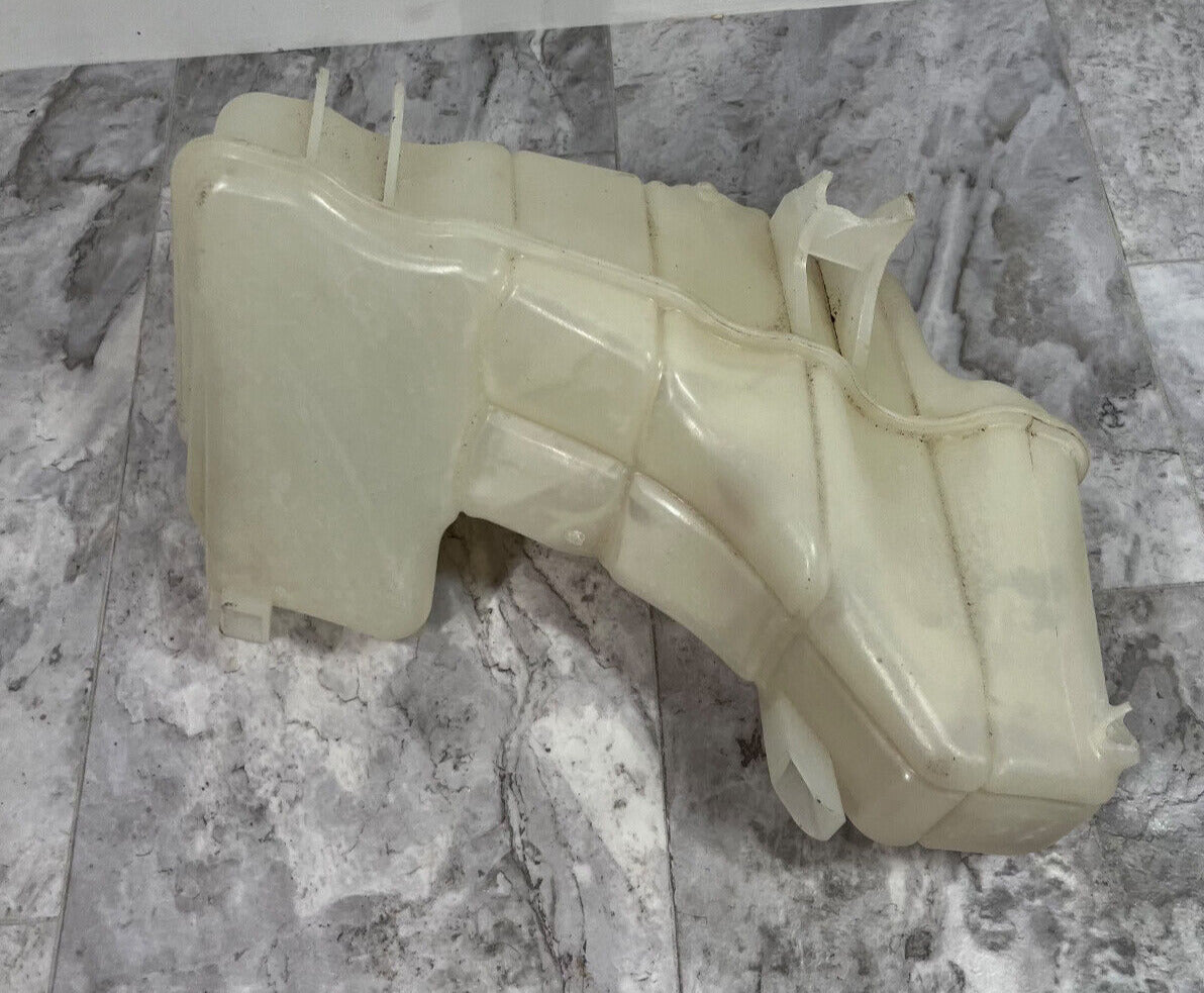 2005-10 Dodge Chrysler 300 Radiator Coolant Recovery Reservoir