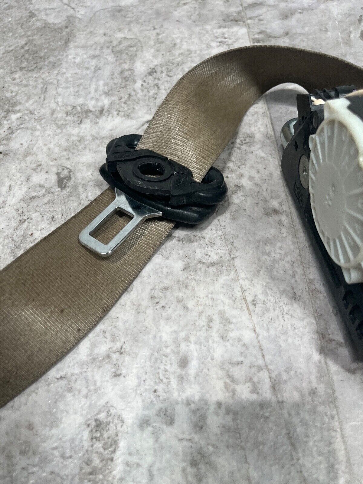 2007-15 Audi Q7 Front Right Seat Belt Retractor OEM