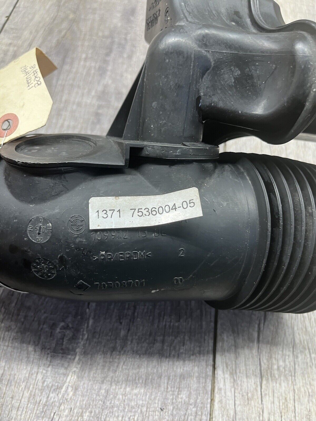 2007-11 BMW E90 328I 3-Series Air Intake Rubber Boot Hose Tube Pipe OEM