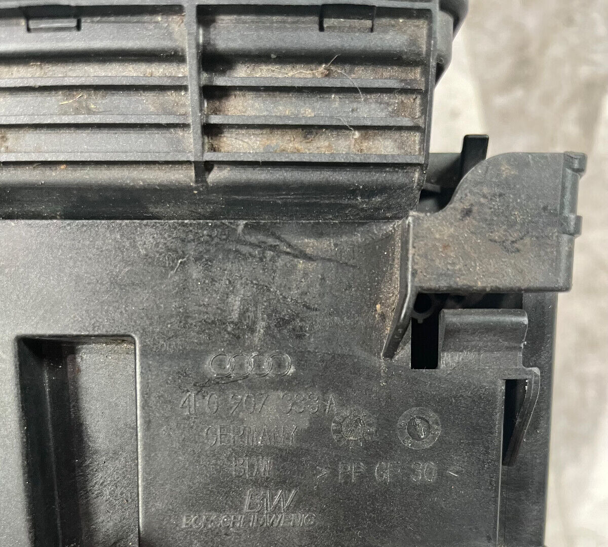 2007-15 Audi Q7 Automatic Transmission Computer Holder Guide Bracket OEM