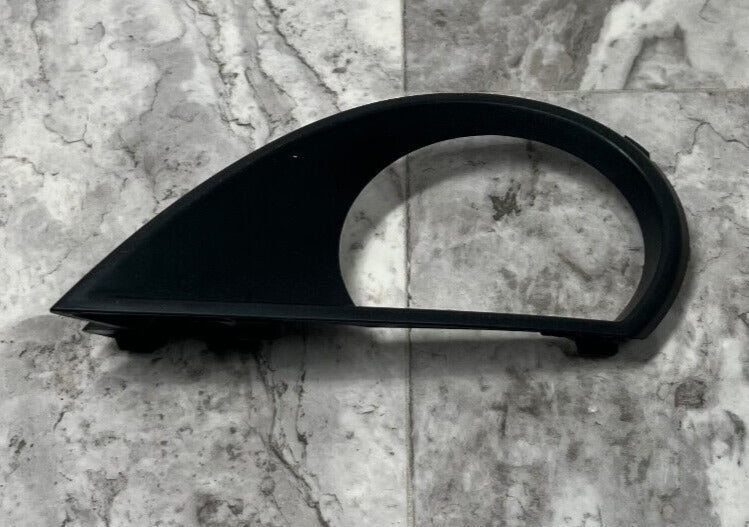 2010-15 Audi Q7 Right Fog Light Grille Trim Cover OEM