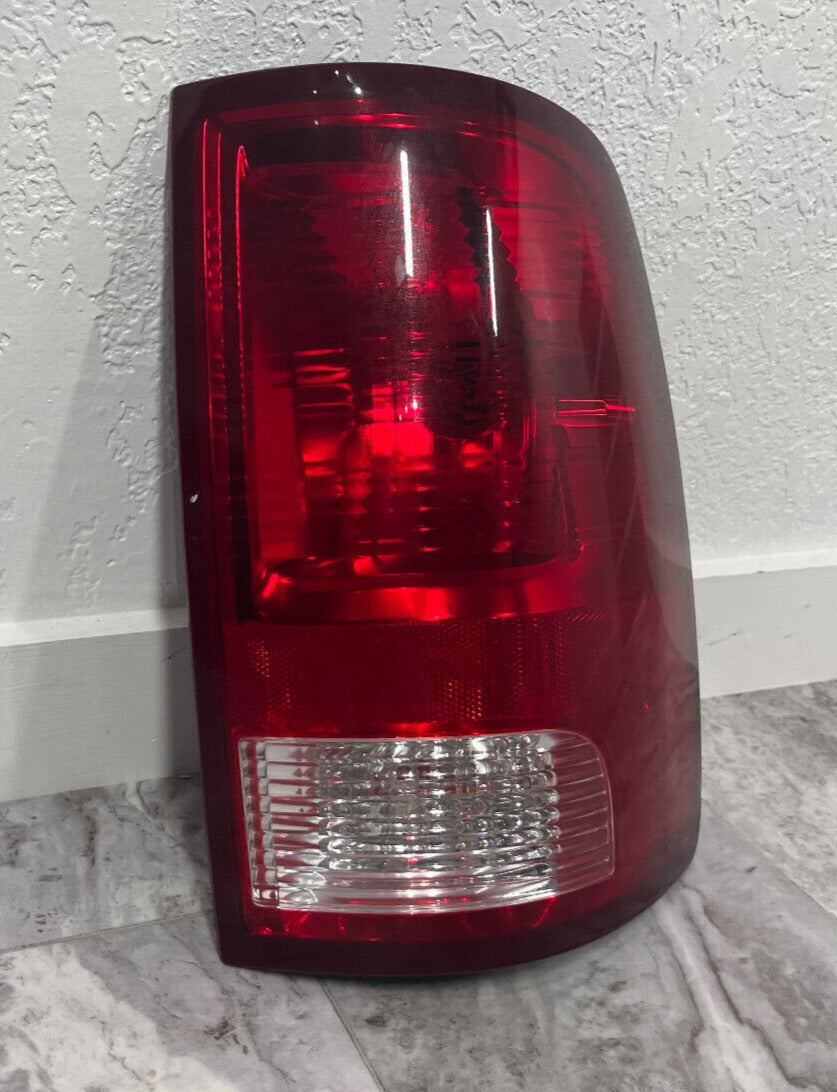 2009-18 Dodge Ram 1500/2500/3500 Rear Passenger Right Side Tail Light