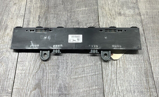 2007-13 Mercedes W221 S550 S63 AMG Rear Roof Antenna Amplifier Amp OEM