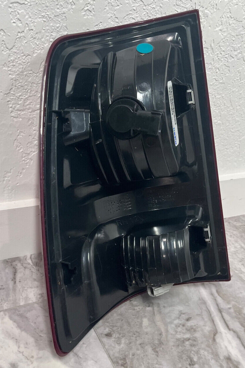 2009-18 Dodge Ram 1500/2500/3500 Rear Passenger Right Side Tail Light