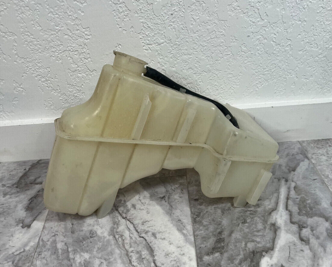 2005-10 Dodge Chrysler 300 Radiator Coolant Recovery Reservoir