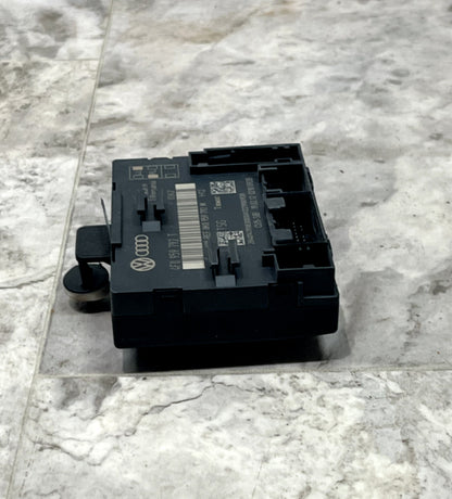 2011-15 Audi Q7 Front Left or Right Door Control Module