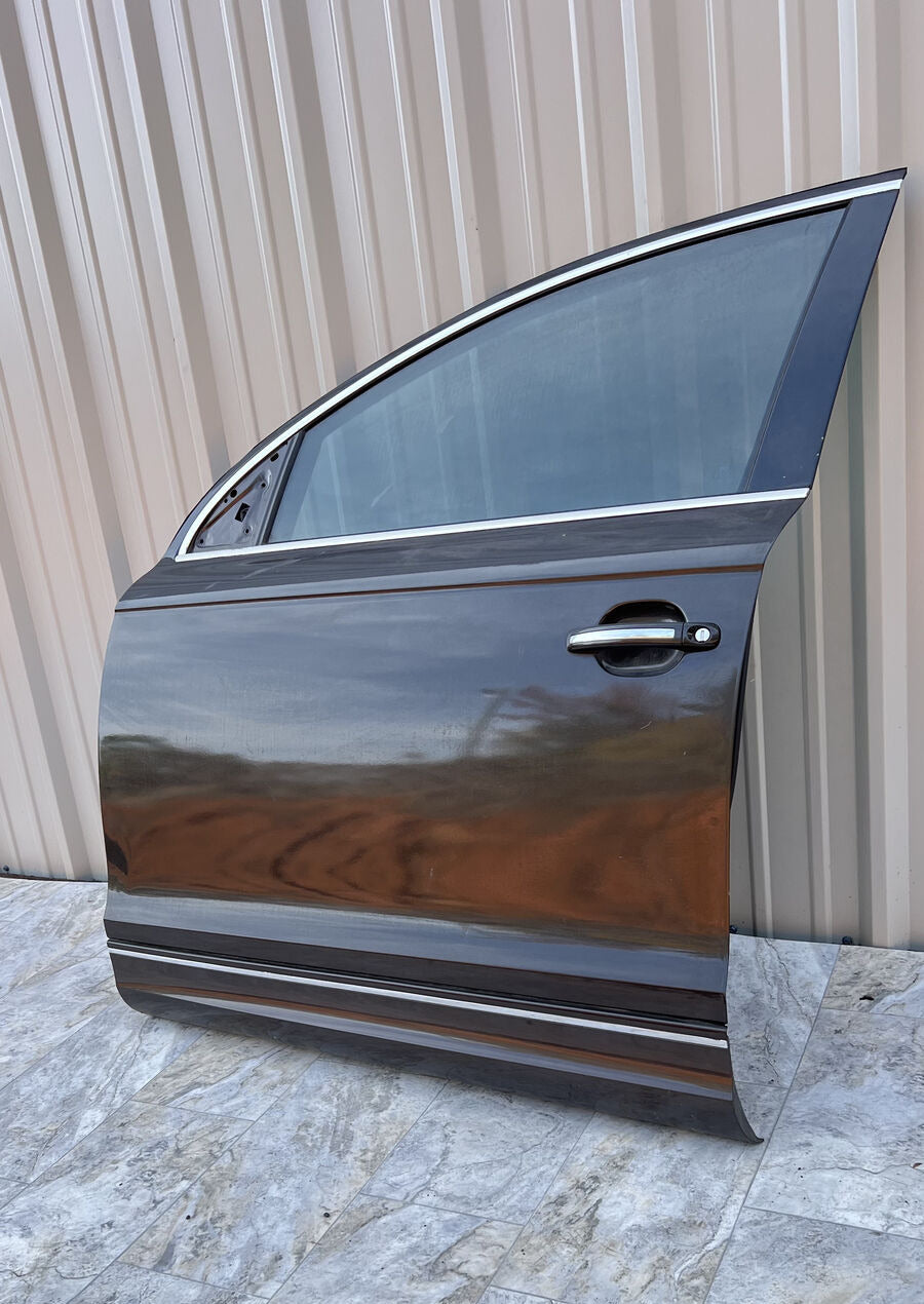 2007-15 Audi Q7 Front Left Driver Side Door Assembly OEM