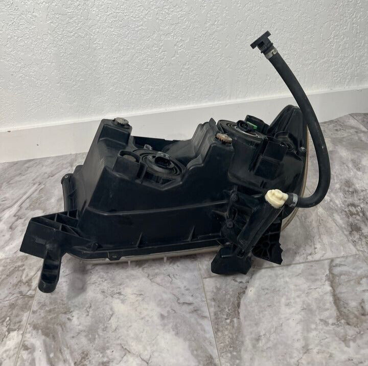 2007-13 Toyota Tundra Right Passenger Headlight Halogen OEM