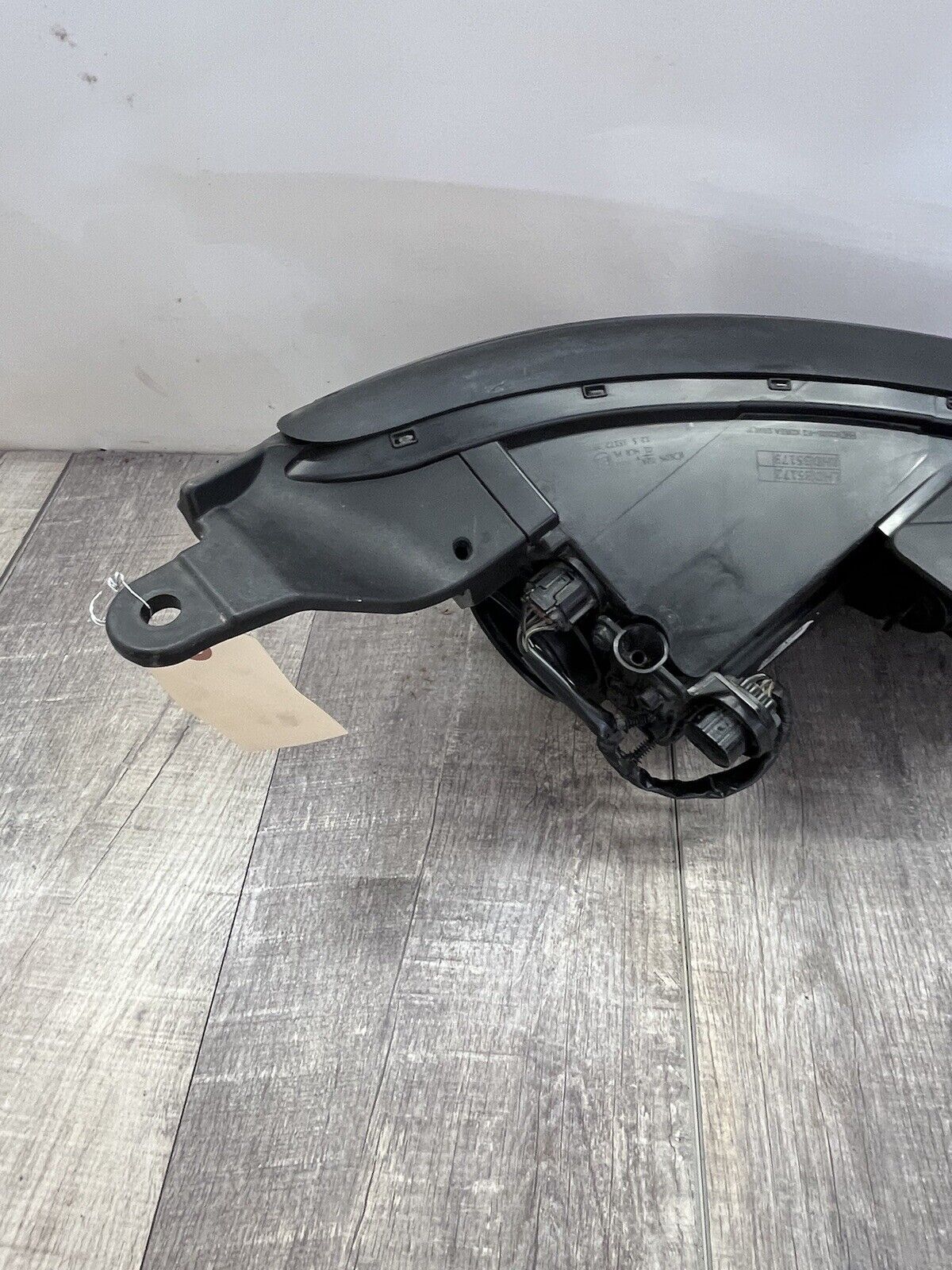 2019-20 Hyundai Elantra Driver Left Side Halogen Headlight OEM