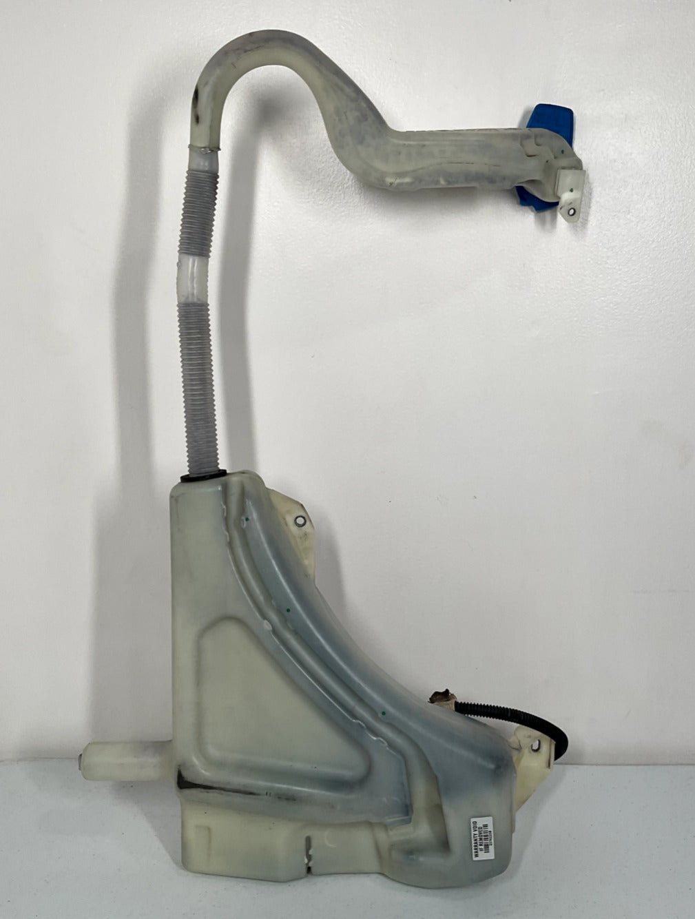 2007-15 Audi Q7  Windshield Washer Bottle Fluid Reservoir W/ Motor OEM