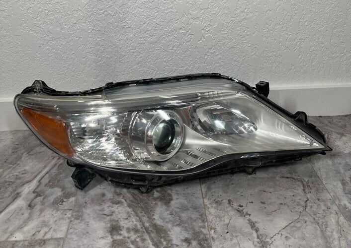 2011-12 Toyota Avalon Right Passenger Side Headlight Halogen OEM