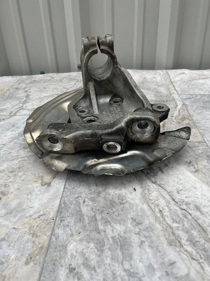 2006-11 BMW 328i Front Right Passenger Side Spindle Knuckle Hub OEM