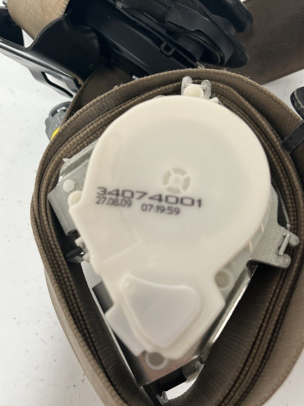 2008-14 Mercedes W204 C300 C250 C350 Front Left Driver Seat Belt OEM