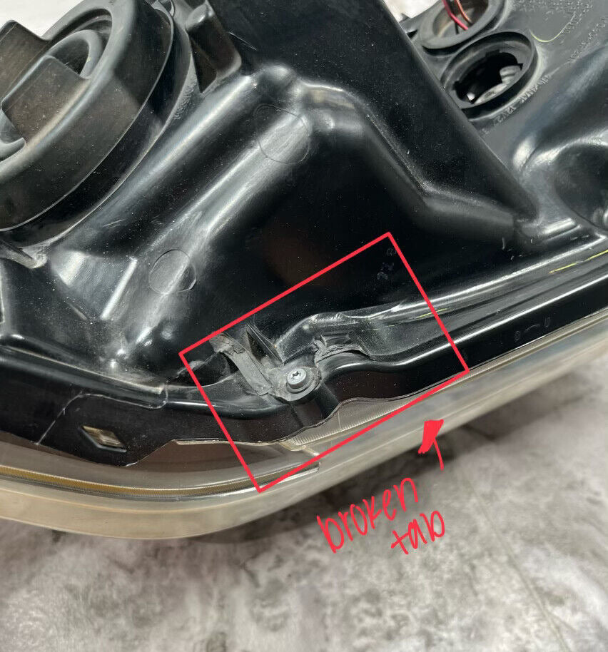 2014-17 Toyota Tundra Right Passenger Side Headlight Halogen OEM