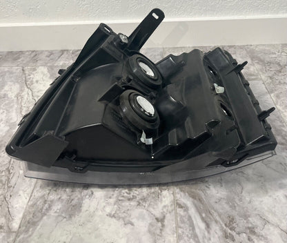 2007-13 Chevrolet Silverado 1500 Front Right Side Black Headlight OEM