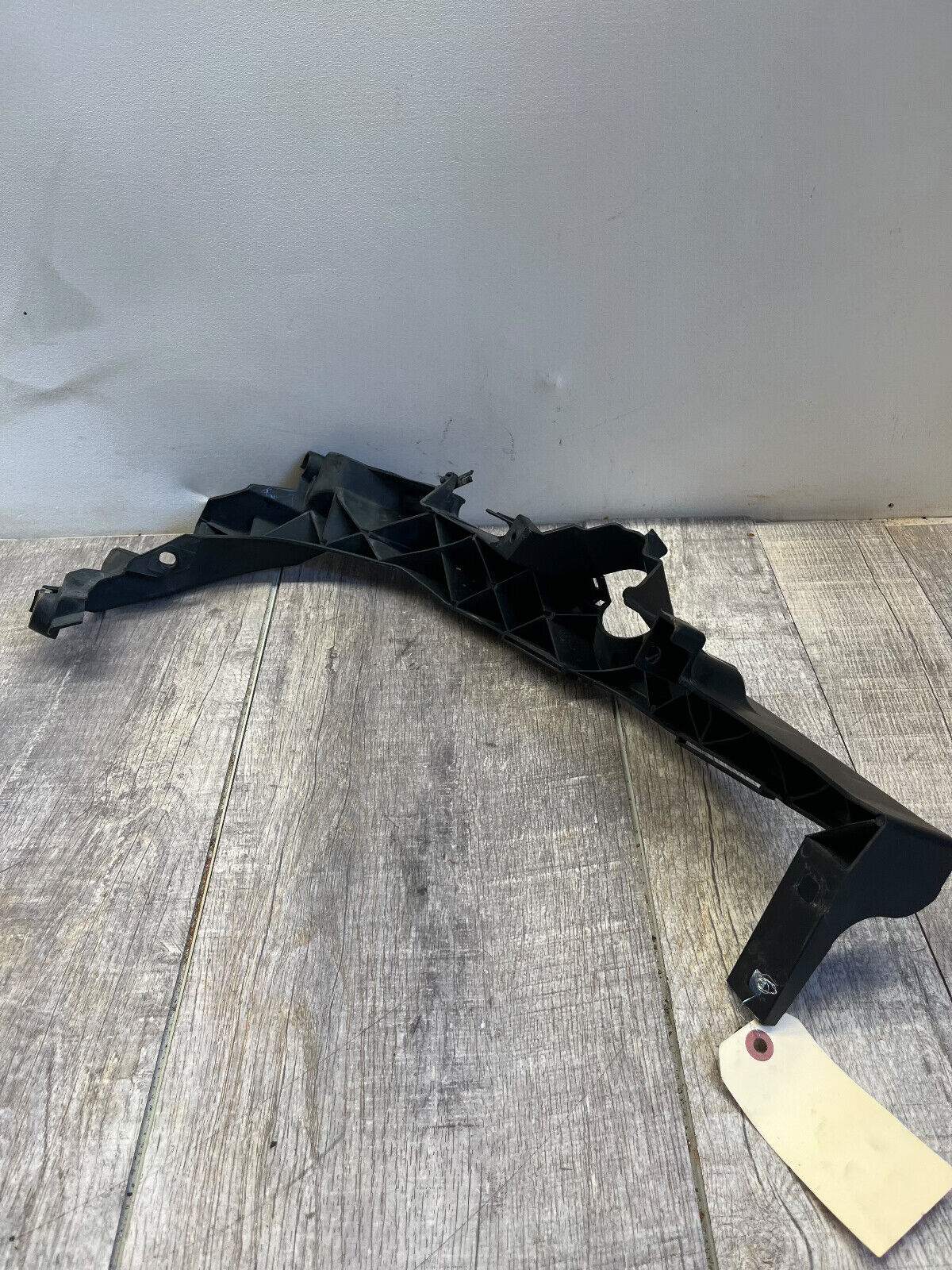 2009-12 BMW E90 328i 335i Right Headlight Carrier Support Mount Bracket OEM