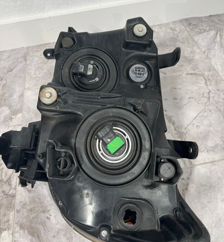 2007-13 Toyota Tundra Right Passenger Headlight Halogen OEM