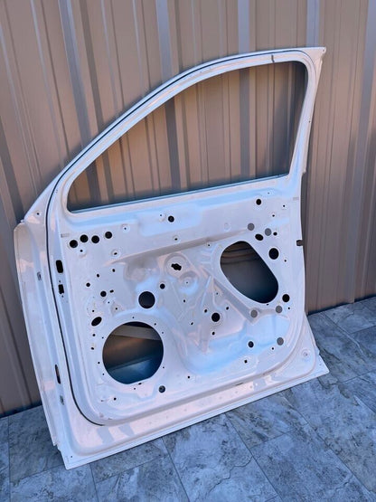 2019-22 Porsche Cayenne Front Right Passenger Side Door Shell OEM LOCAL PICK UP