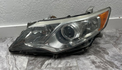 2012-14 Toyota Camry Driver Side Headlight Halogen OEM