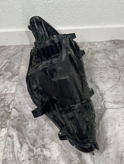 2011-12 Toyota Avalon Right Passenger Side Headlight Halogen OEM